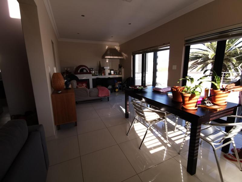 To Let 3 Bedroom Property for Rent in Bloubergrant Western Cape